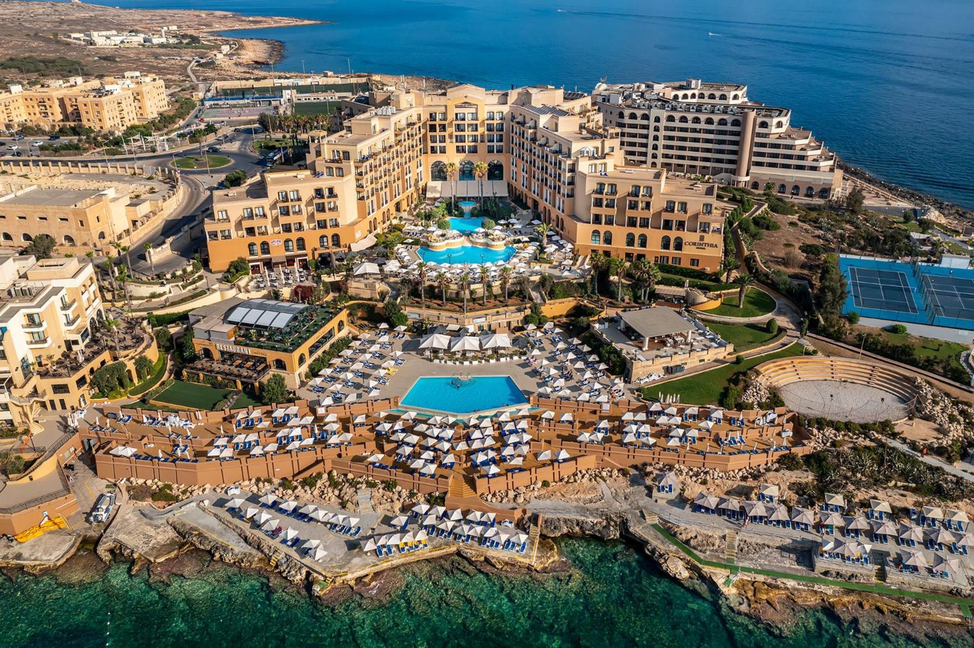 Hotell Corinthia St George's Bay 5*