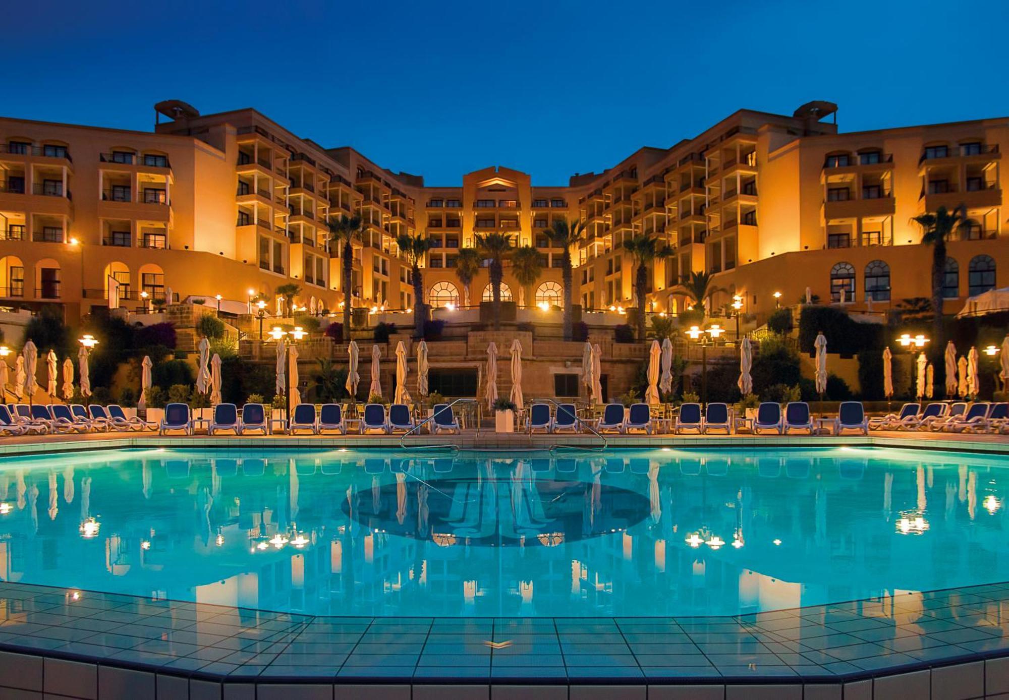 Hotell Corinthia St George's Bay St. Julian's