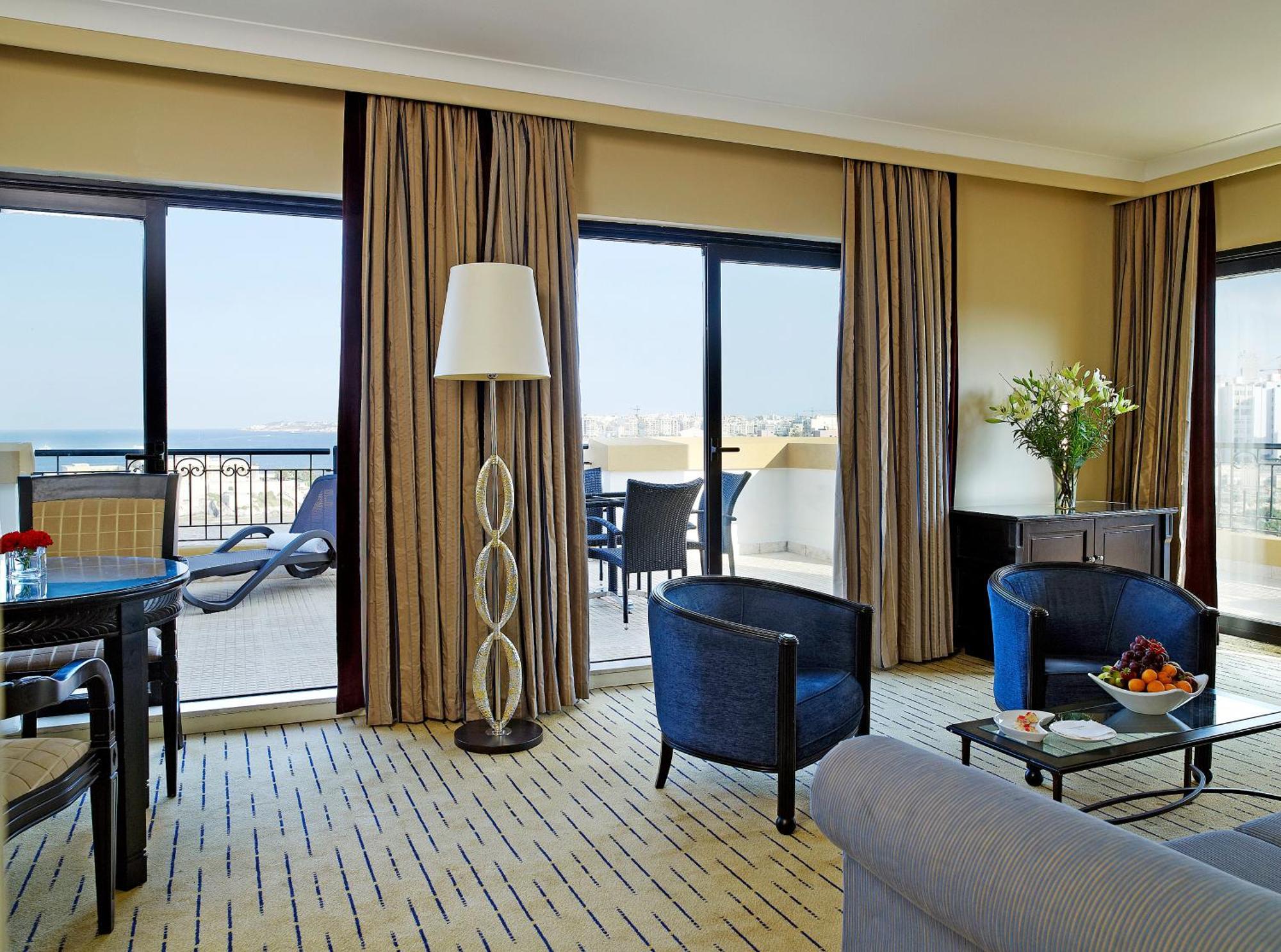Hotel Corinthia St George's Bay